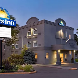 Hotel Days By Wyndham Toronto West Mississauga