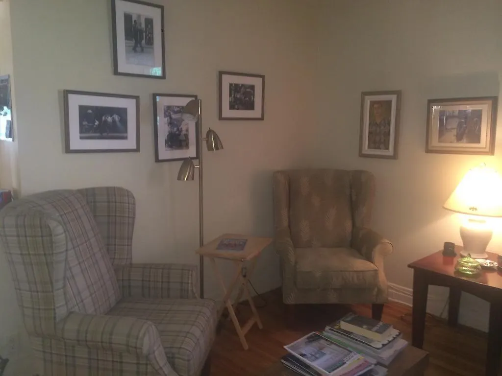 Maison Des Jardins B & B 몬트리올 4*,  캐나다