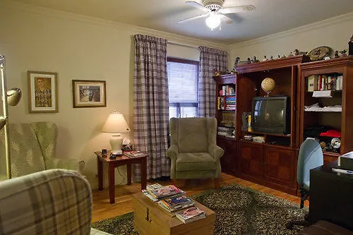 Maison Des Jardins B & B Montréal Bed & Breakfast