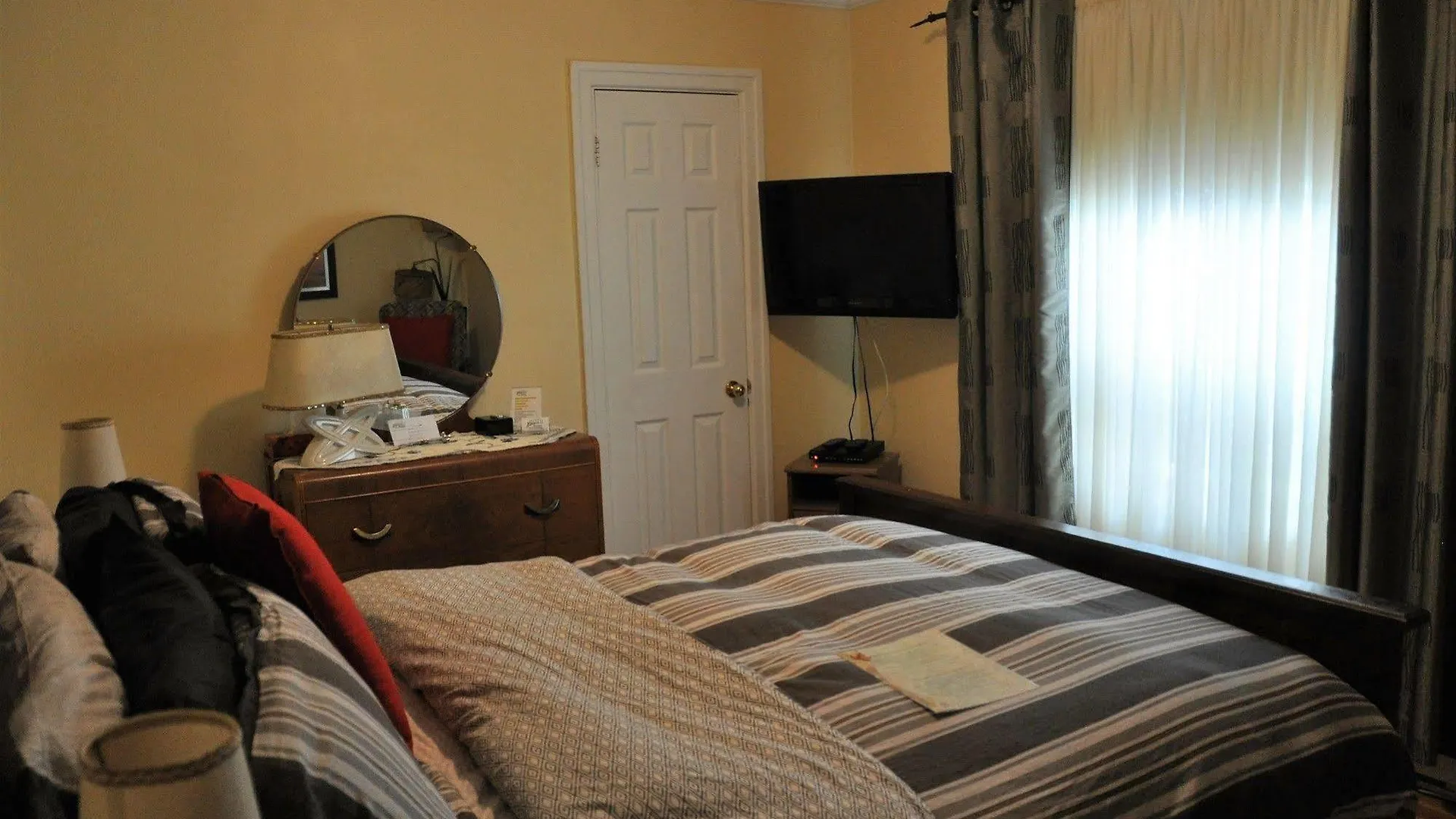 Maison Des Jardins B & B 몬트리올 4*,  캐나다