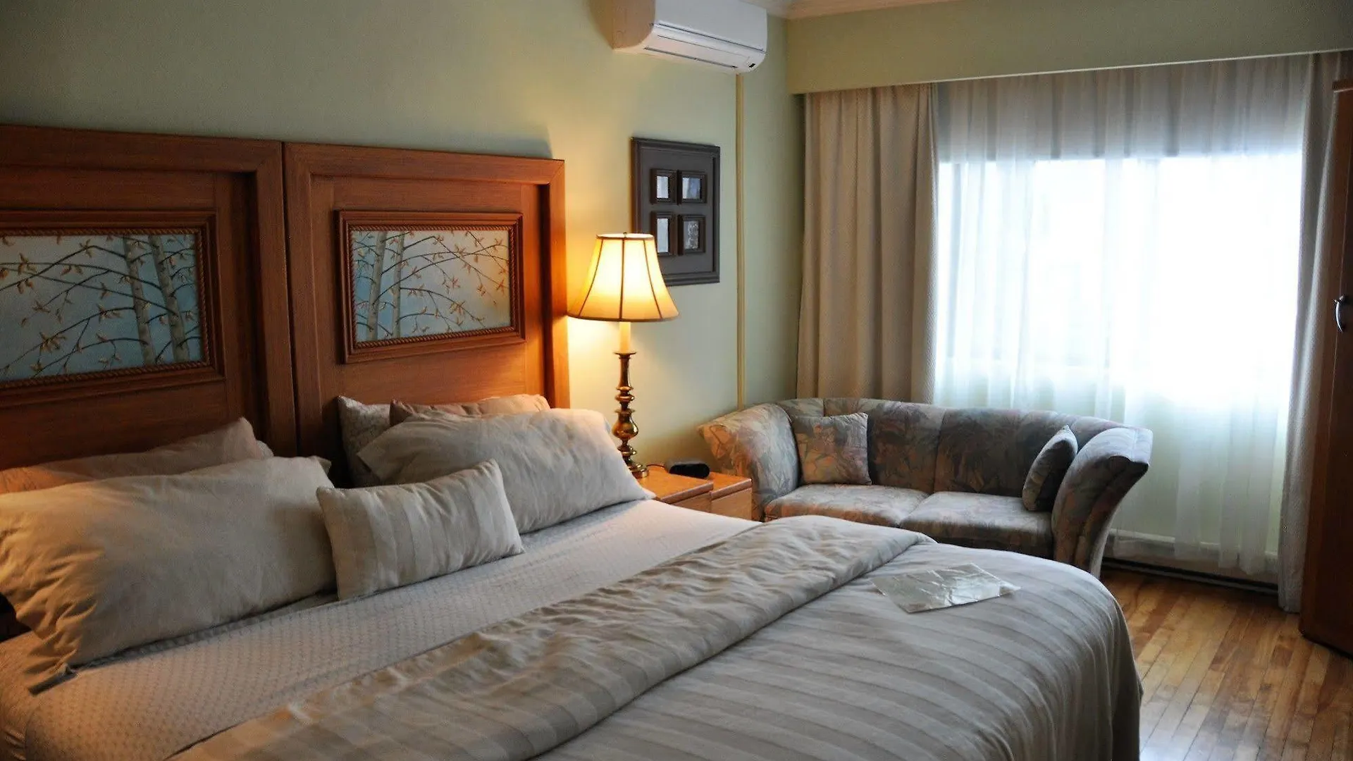 Maison Des Jardins B & B 몬트리올 B&B